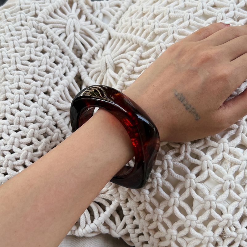 01 Dark Brown Resin Irregular Bracelet